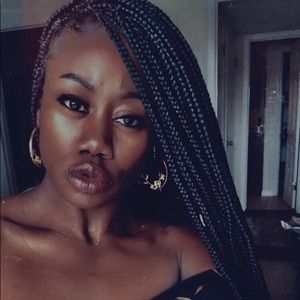 Meet your Posher, Juanita